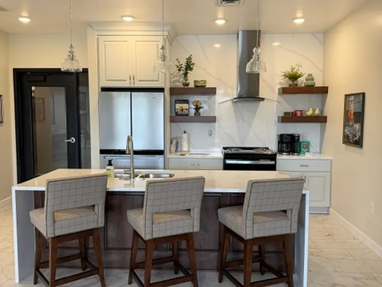 Brand New - War Eagle Apartments in the River Point District — Photo 11