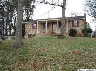 616 Hartung St SW, Decatur, AL 35601