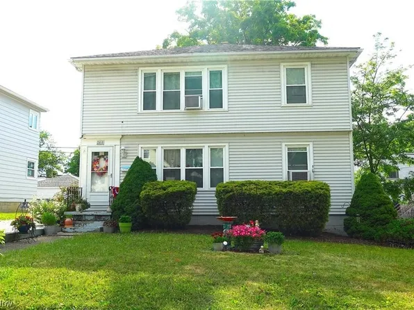 2468 21st St, Cuyahoga Falls, OH 44223