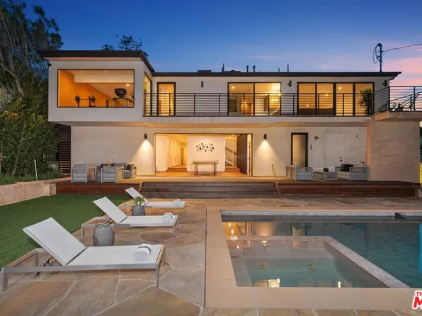 2419 Beverley Ave, Santa Monica, CA 90405