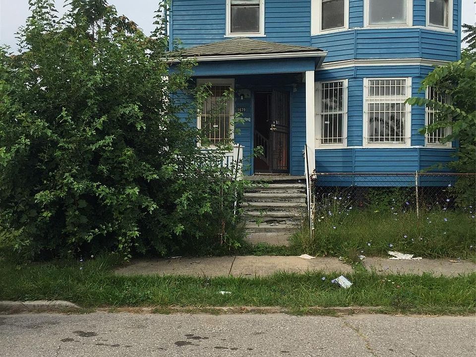 1st image of 1679 Lemay St