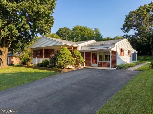 9421 E Springfield Rd, Seven Valleys, PA 17360
