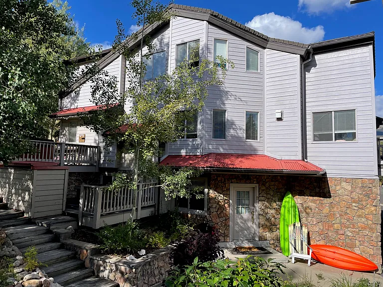 4000B Silverheels Dr #B — Photo 11