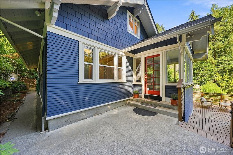 3rd image of 1731 Lake Washington Boulevard S