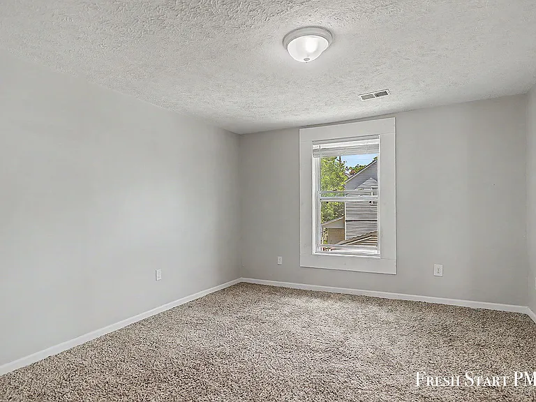 851 Park St SW #2 — Photo 14
