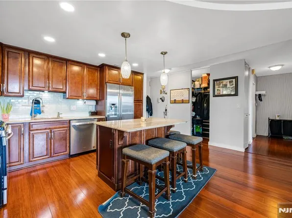 555 North Ave APT 11E, Fort Lee, NJ 07024