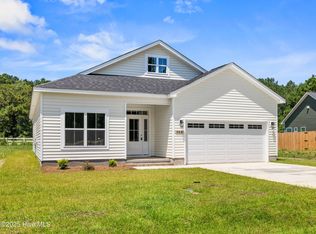 305 Belgian Ct, Richlands, NC 28574