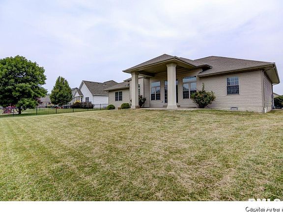 3rd image of 912 River Birch Ct