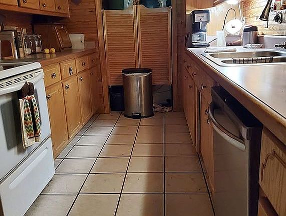 2nd image of 122 Tobacco Ln