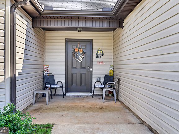 2nd image of 500 Heath Dr