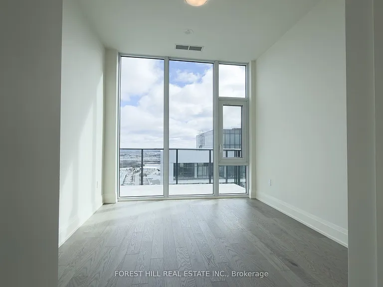 27 Korda Gate #Penthouse 108 — Photo 16