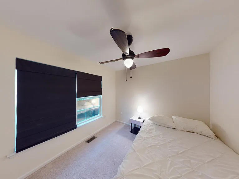 206 Concord Pl — Photo 31