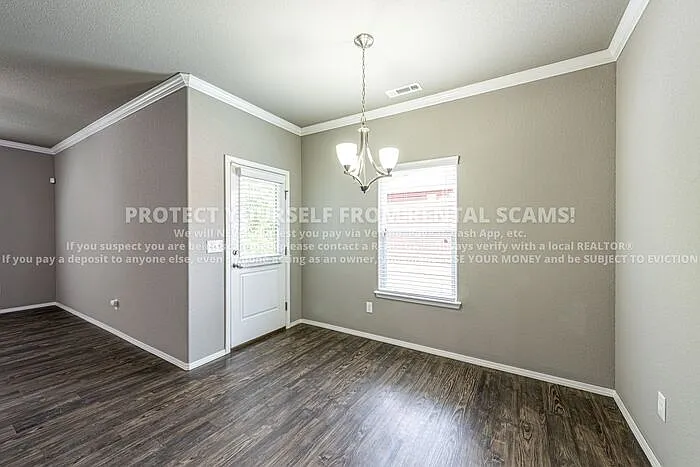3 bed, 2.0 bath, 1521 sqft, $1,700 — Photo 4