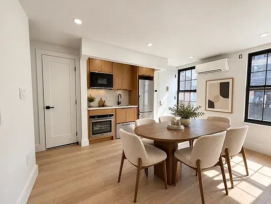 Dining area, photo 1