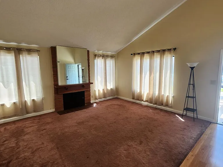 8580 Lynx Rd — Photo 4
