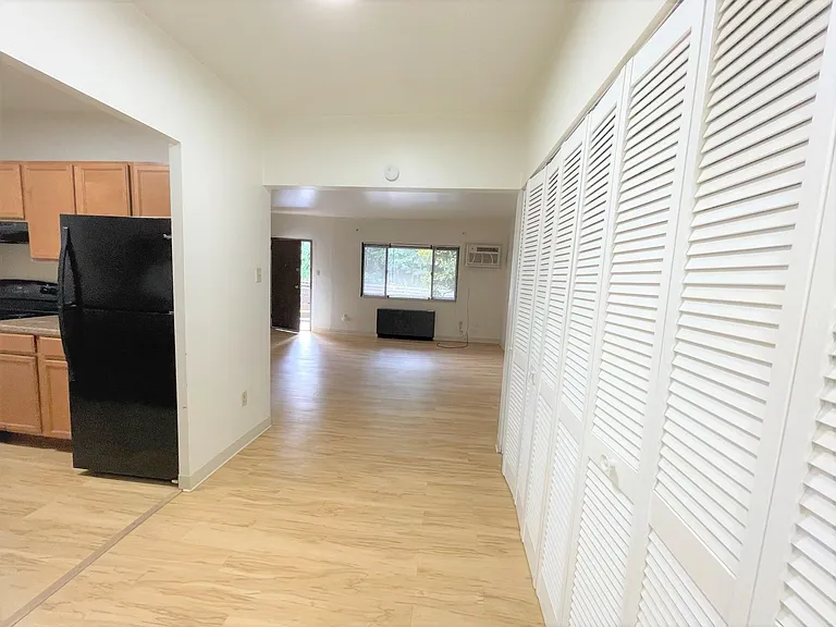 6350 Forward Ave #16 — Photo 3