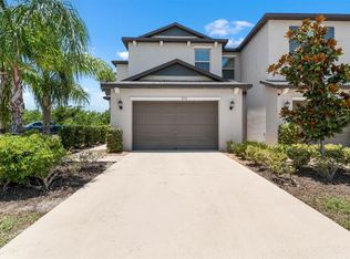 635 Royal Empress Dr, Ruskin, FL 33570