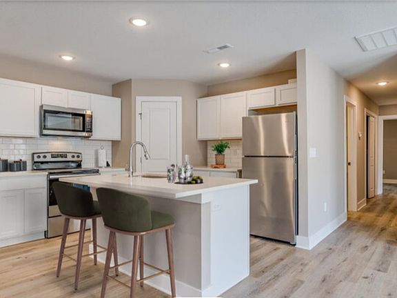3rd image of 4417 N Sandplum St