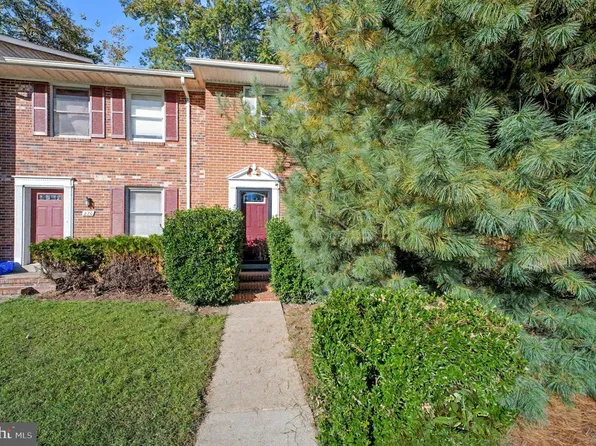 222 Farrell Ln, Fredericksburg, VA 22401