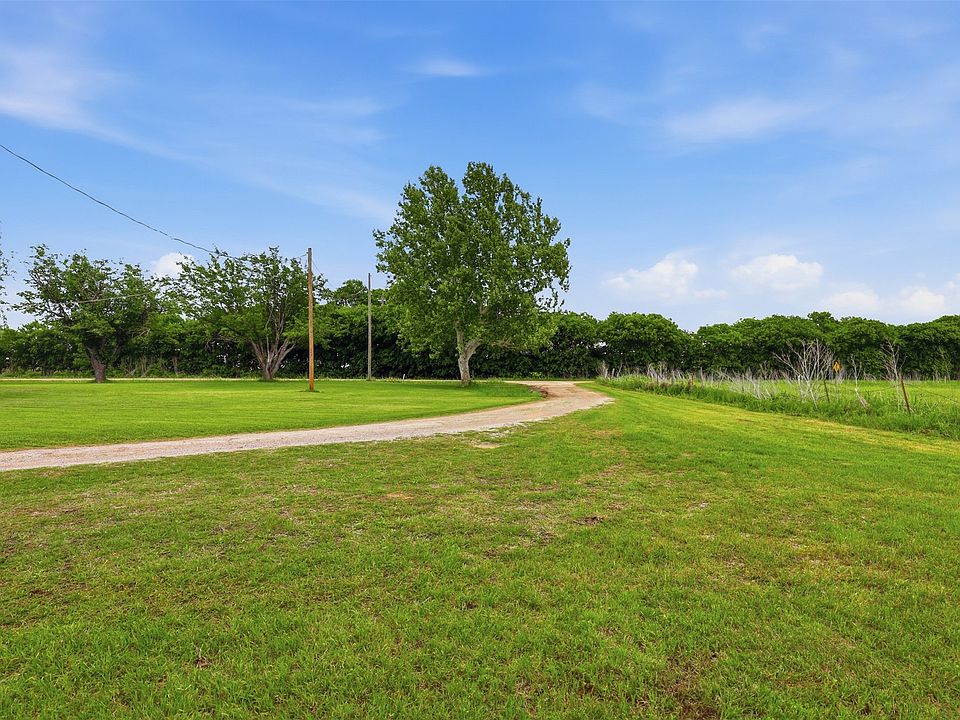 1st image of 745 County Road 1123