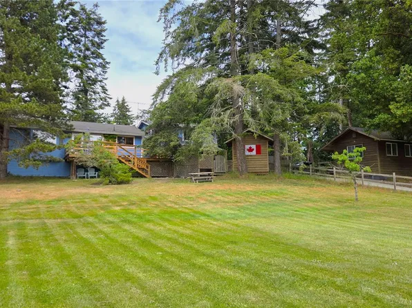 105 Byron Rd, Saltspring Island, BC V8K 1C8