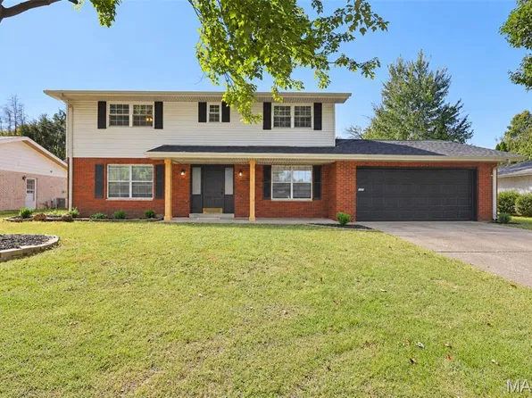 107 Stacy Dr, Fairview Heights, IL 62208