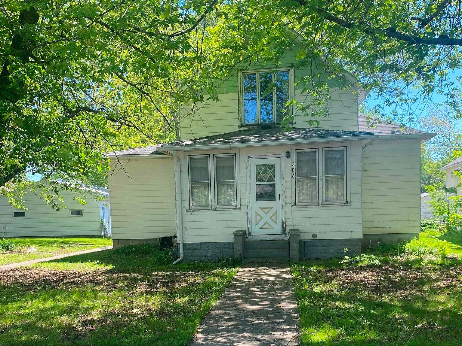 206 S State St, Terril, IA 51364 Zillow