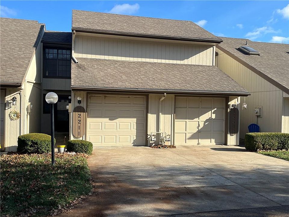 1st image of 12211 Holmes Ln
