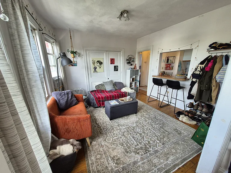 100 Saint Marys St #10 — Photo 3