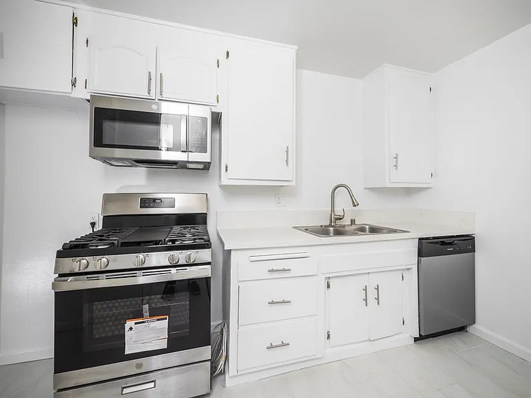 334 S. Hobart Blvd — Photo 41