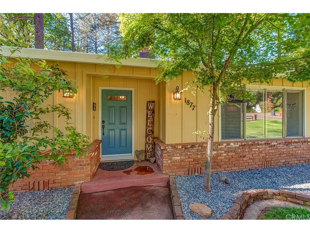 1877 Norwood Dr photo 1