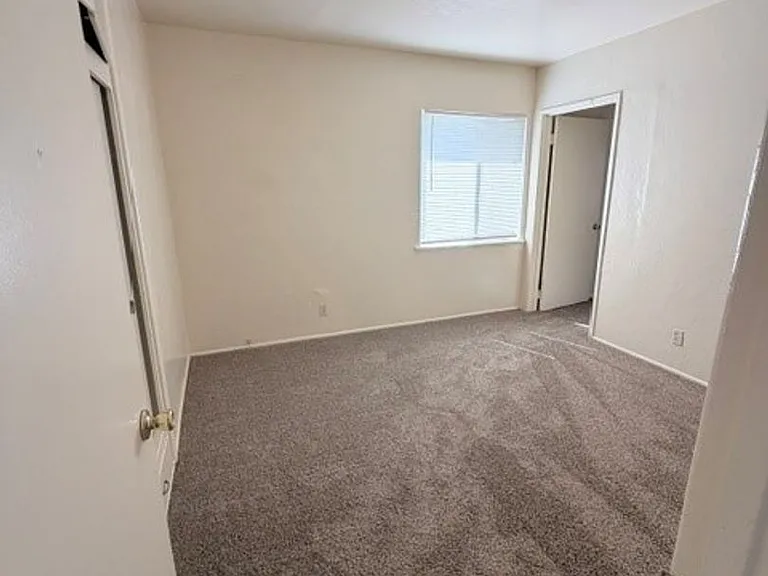 1414 Eureka St — Photo 9