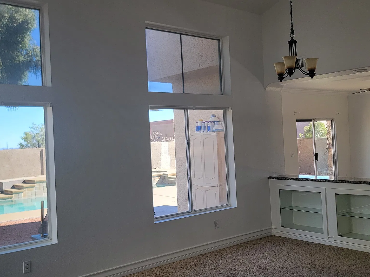4 bed, 2545 sqft, $3,500 — Photo 2