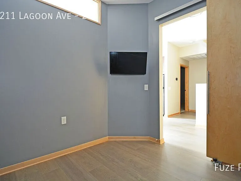 1211 Lagoon Ave #209 — Photo 13