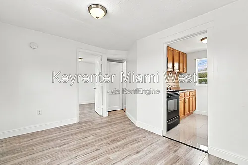 1220 N 16th Ct #5 Photo 1