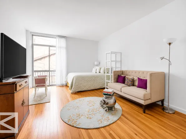 184 Thompson Street image 1 of 5
