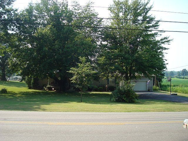 1st image of 5561 Graham Ln