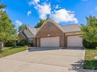 888 W Chestnut Bend Cir, Nixa, MO 65714