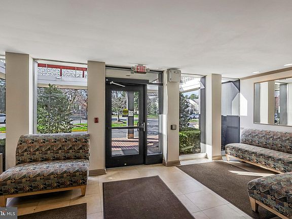 4th image of 3601 5th St S APT 205