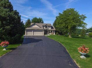 2875 Darrowby Dr, Rockford, IL 61102