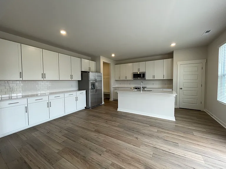 2458 Williams Ridge Dr — Photo 12