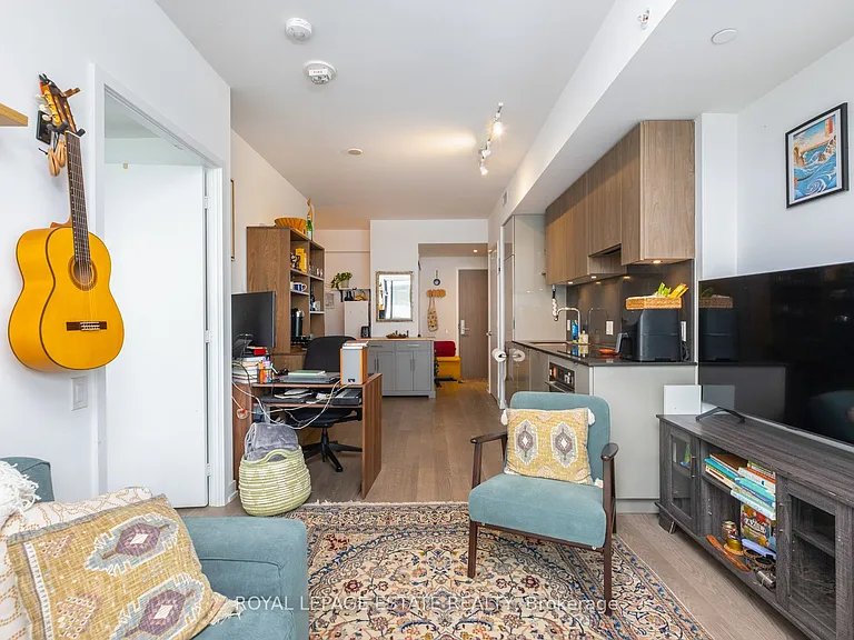 161 Roehampton Ave #2607 — Photo 8