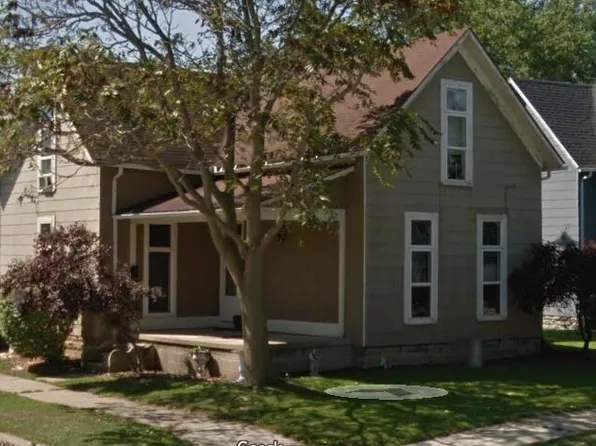 111 E Mechanic St, Wapakoneta, OH 45895