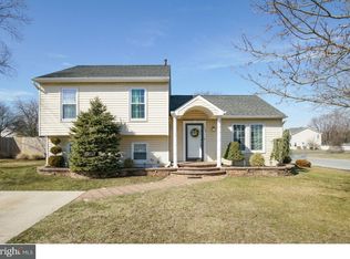 102 Cormarty Dr, Williamstown, NJ 08094