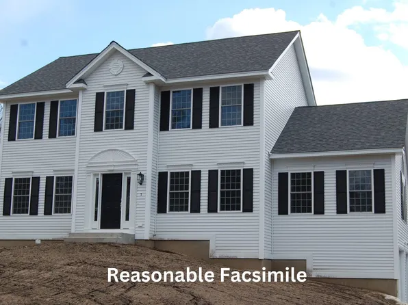 109 Lantern Drive, Sandown, NH 03873