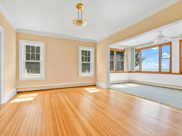 118-07 Beach Channel Drive image 4 of 28