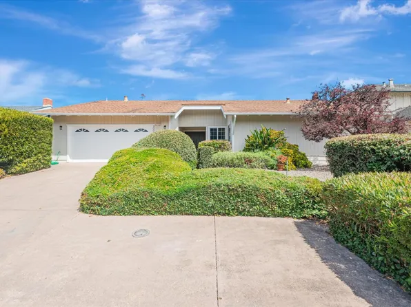 2009 Touraine Ln, Half Moon Bay, CA 94019
