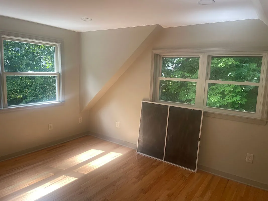 1 bed, 1.5 bath, 750 sqft, $1,800 — Photo 2