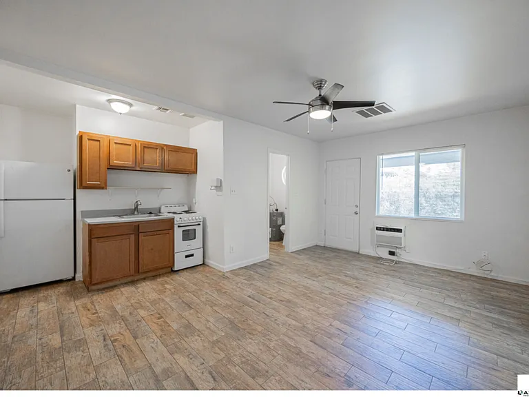 1507 E Harvard St #B — Photo 6