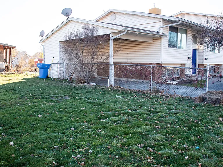 242 E 500 N — Photo 20